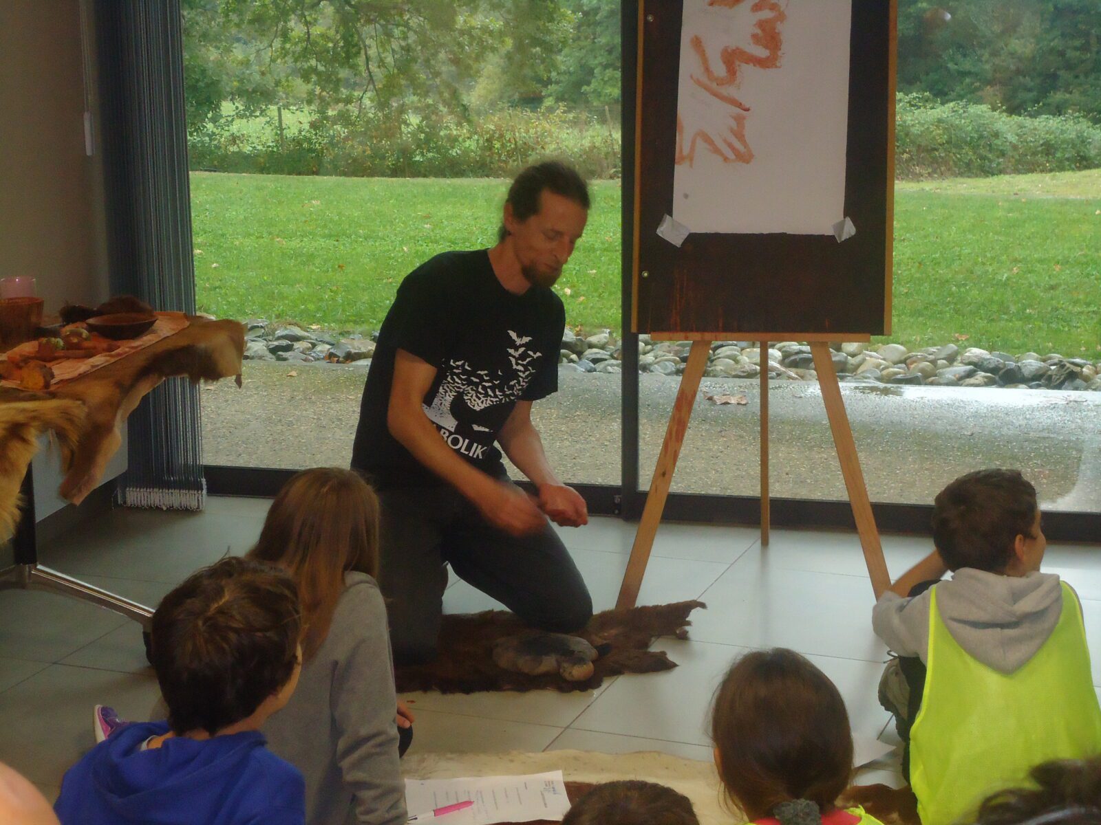 Animation mains © N. Ferrer - CCNB